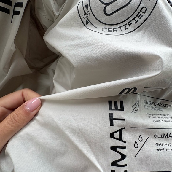 The Super Puff™ Xtrashorty - cliMATTE™ - Picture 9 of 10